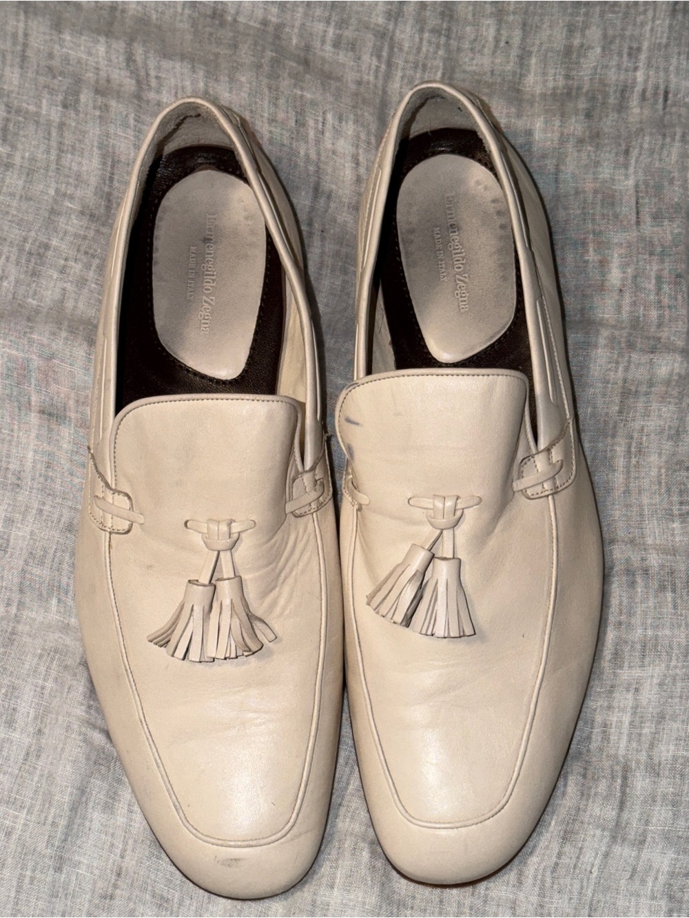 Ermenegildo Zegna cream leather loafers with tassels. Size US 8 euro